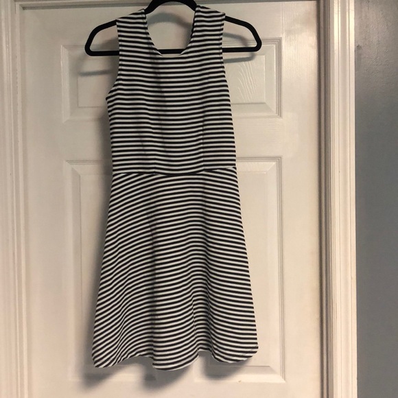 black and white striped dress - Picture 1 of 2